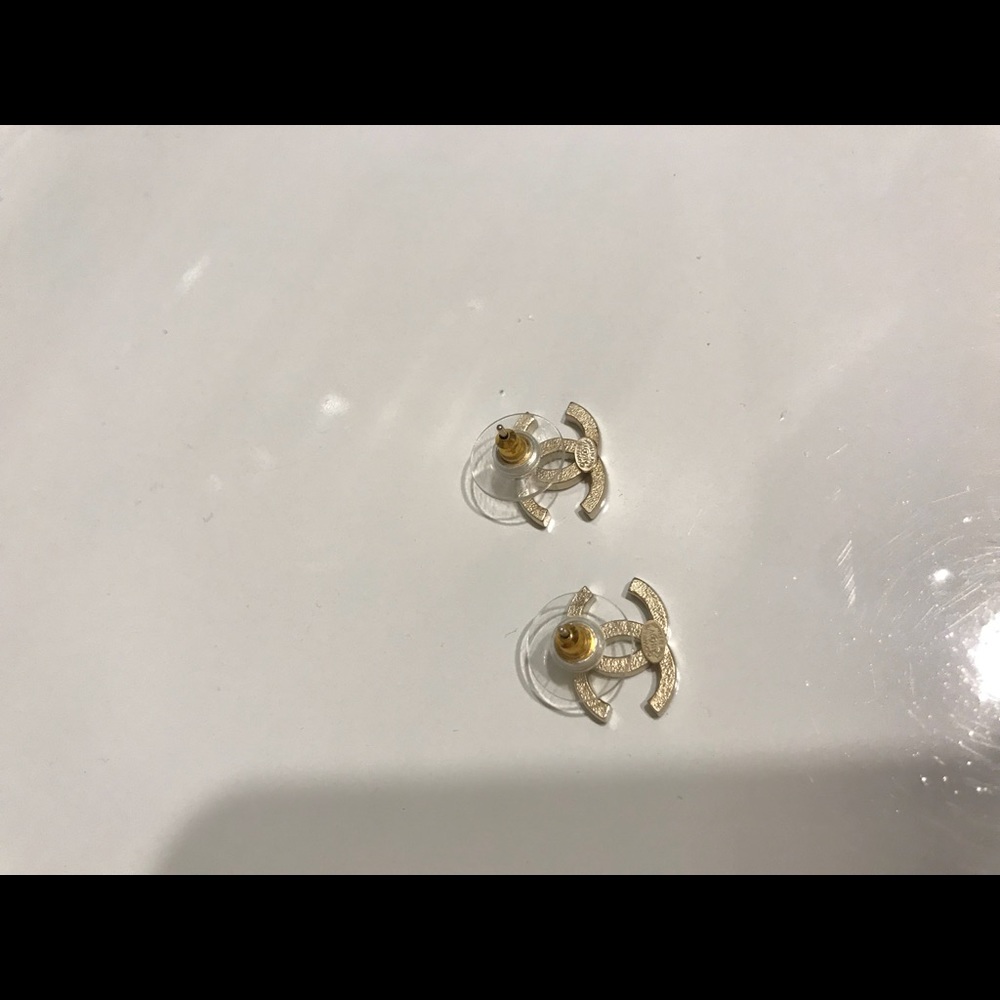 SOLD Chanel crystal CC earrings - Picture 7 of 7